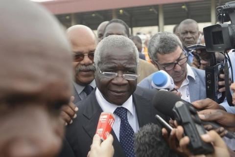 Afonso Dhlakama of the Mozambican Resistance Movement (RENAMO) speaks to the media after voting in Maputo, October 15, 2014. PHOTO BY REUTERS/Grant Lee Neuenburg