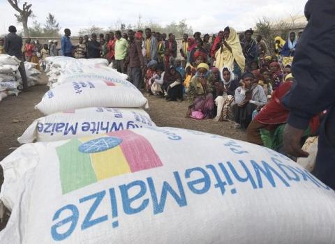 Residents wait to receive food aid at a distribution centre in Halo village, a drought-stricken area in Oromia region in Ethiopia, January 31, 2016. PHOTO BY REUTERS/Edmund Blair