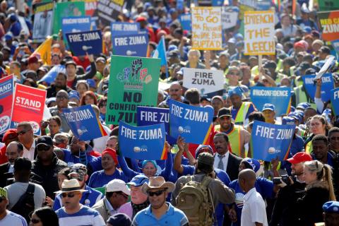 Anti-Zuma protesters march ahead of the vote of no confidence against President Jacob Zuma in Cape Town, South Africa, August 8, 2017. PHOTO BY REUTERS/Mike Hutchings
