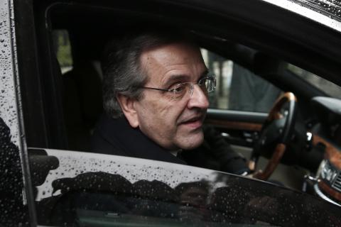 Greece's Prime Minister Antonis Samaras leaves the Presidential Mansion after a meeting with Greek President Karolos Papoulias in Athens, December 30, 2014. PHOTO BY REUTERS/Alkis Konstantinidis