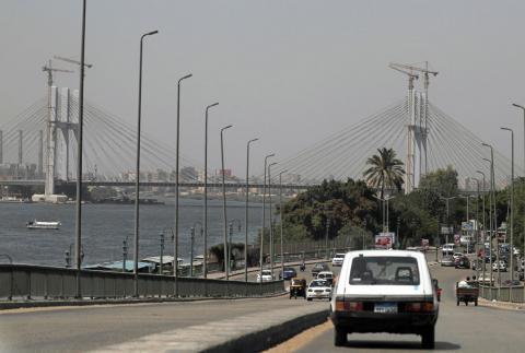 Cars are driven towards the new suspension bridge crossing the River Nile and named the "Long Live Egypt" bridge, part of Rawd al-Faraj Axis project near Cairo's Warraq Island, Egypt May 15, 2019. PHOTO BY REUTERS/Amr Abdallah Dalsh