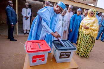 Nigeria's President Muhammadu Buhari is seen casting his vote during the governorship and state assembly election in Daura, Nigeria, March 9, 2019. PHOTO BY REUTERA/Bayo Omoboriowo/Nigeria Presidency