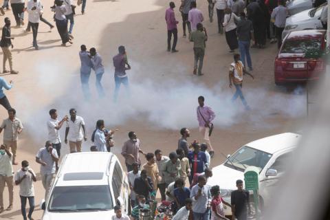 Tear gas is fired at Sudanese demonstrators during an anti-government protest in Khartoum, Sudan, February 7, 2019. PHOTO BY REUTERS/Stringer