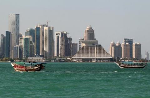 Buildings are seen on a coast line in Doha, Qatar, June 5, 2017. PHOTO BY REUTERS/Stringer