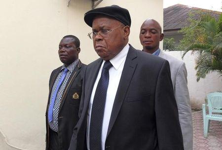 Opposition leader Etienne Tshisekedi (front) of the Democratic Republic of Congo makes a rare public appearance before meeting with France's President Francois Hollande in Kinshasa, October 13, 2012. PHOTO BY REUTERS/Jonny Hogg