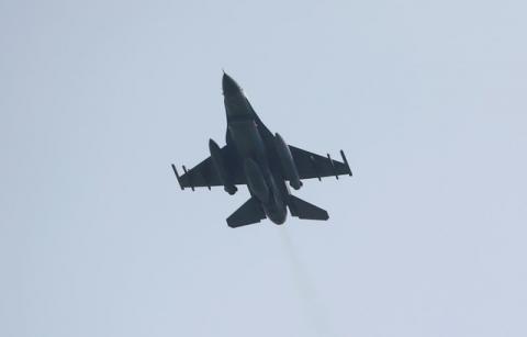 A Turkish F-16 fighter jet takes off from Incirlik airbase in the southern city of Adana, Turkey, July 27, 2015. PHOTO BY REUTERS/Murad Sezer