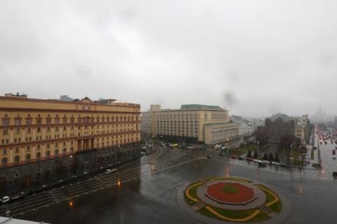 A general view shows the headquarters of the Federal Security Service (FSB) (L) in central Moscow, Russia, November 10, 2015. PHOTO BY REUTERS/Sergei Karpukhin