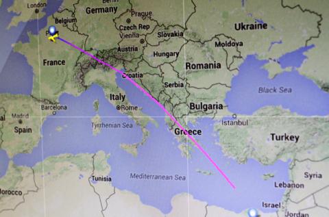 The flight path of EgyptAir flight MS804 from Paris to Cairo is seen on a flight tracking screen, May 19, 2016. PHOTO BY REUTERS