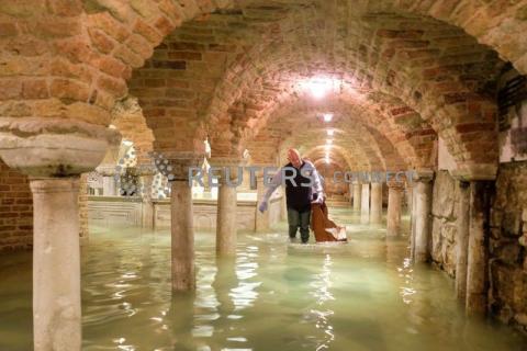 The flooded crypt of St Mark's Basilica is pictured during an exceptionally high water levels in Venice, Italy, November 13, 2019. PHOTO BY REUTERS/Manuel Silvestri