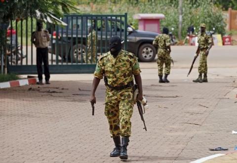 Presidential guard members arrive at the Laico hotel in Ouagadougou, Burkina Faso, September 20, 2015. PHOTO BY REUTERS/Joe Penney