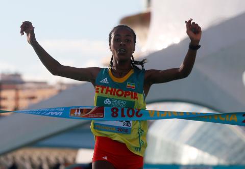 Ethiopia's Netsanet Gudeta Kebede wins the women's race. PHOTO BY REUTERS/Heino Kalis