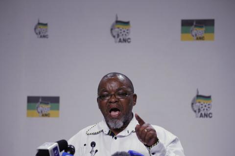 African National Congress (ANC) Secretary General Gwede Mantashe gestures during a media briefing in Johannesburg, after South African President Jacob Zuma addressed the nation in response to this week's Constitutional Court judgment on security upgrades to his private Nkandla residence, April 1, 2016. PHOTO BY REUTERS/Siphiwe Sibeko