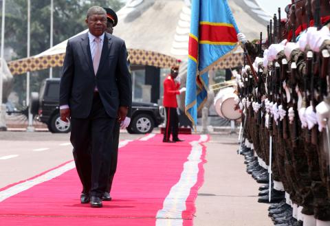 Angolan President Joao Lourenco inspects a guard of honour on a visit to the Democratic Republic of Congo, February 14, 2018. PHOTO BY REUTERS/Kenny Katombe