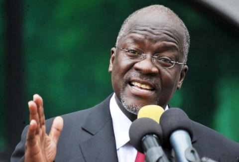 Tanzania's President John Pombe Magufuli addresses members of the ruling Chama Cha Mapinduzi Party (CCM) at the party's sub-head office on Lumumba road in Dar es Salaam, October 30, 2015. PHOTO BY REUTERS/Sadi Said