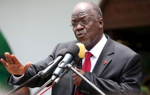 Tanzania's President John Pombe Magufuli addresses members of the ruling Chama Cha Mapinduzi Party (CCM) at the party's sub-head office on Lumumba road in Dar es Salaam, Tanzania, October 30, 2015. PHOTO BY REUTERS/Emmanuel Herman