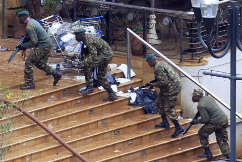 Kenya Defence Forces soldiers take their position at the Westgate shopping centre