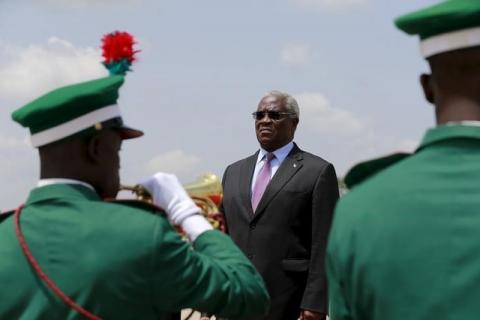 Sao Tome and Principe's President Manuel Pinto da Costa stands on the podium inspecting the honour guards at the airport in Abuja, Nigeria, May 28, 2015. PHOTO BY REUTERS/Afolabi Sotunde