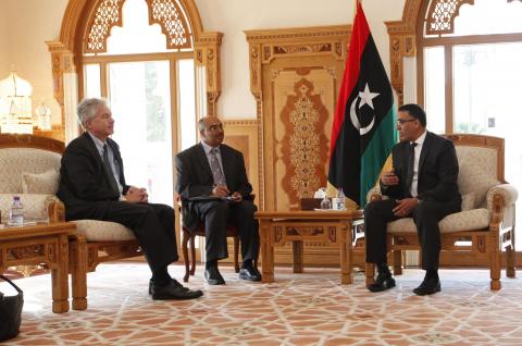 First Deputy President of Libya's General National Congress Ezzedine Muhammad Yunus al-Awami (R) meets with U.S. Deputy Secretary of State William Burns (L) at the headquarters of the National General Congress in Tripoli April 23, 2014. REUTERS/Ismail Zitouny