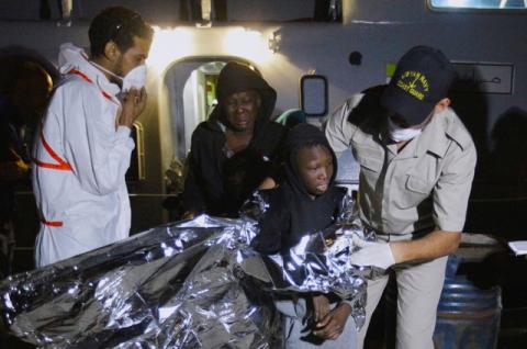 Migrants arrive at a naval base after they were rescued by Libyan coastguard, in Tripoli, Libya, October 31, 2017. PHOTO BY REUTERS/Ismail Zitouny