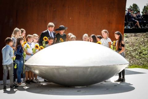 King Willem-Alexander and his wife Queen Maxima of the Netherlands attend an event to unveil a national monument to commemorate the victims of the Malaysia Airlines crash in Ukraine in 2014 in Vijfhuizen, Netherlands, July 17, 2017. PHOTO BY REUTERS/Remko de Waal