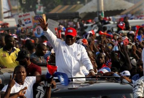 Ghanaian presidential candidate Nana Akufo-Addo of the opposition New Patriotic Party (NPP) waves during his last rally at a trade fair in Accra, December 4, 2016. PHOTO BY REUTERS/Luc Gnago