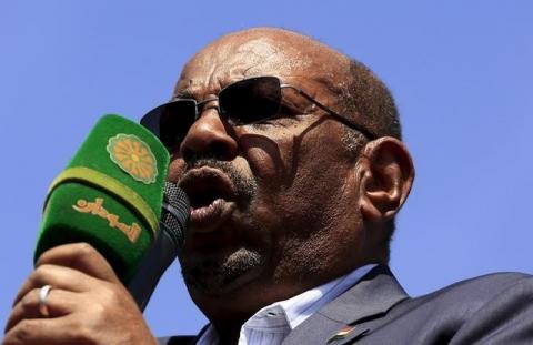 Sudan's President Omar Hassan Ahmad al-Bashir addresses supporters during a National Dialogue campaign event in Khartoum, February 8, 2016. PHOTO BY REUTERS/Mohamed Nureldin Abdallah