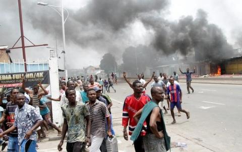 Congolese opposition supporters chant slogans during a march to press President Joseph Kabila to step down in the Democratic Republic of Congo's capital Kinshasa, September 19, 2016. PHOTO BY REUTERS/Kenny Katombe