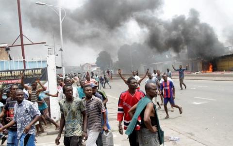 Congolese opposition supporters chant slogans during a march to press President Joseph Kabila to step down in the Democratic Republic of Congo's capital Kinshasa, September 19, 2016. PHOTO BY REUTERS/Kenny Katombe