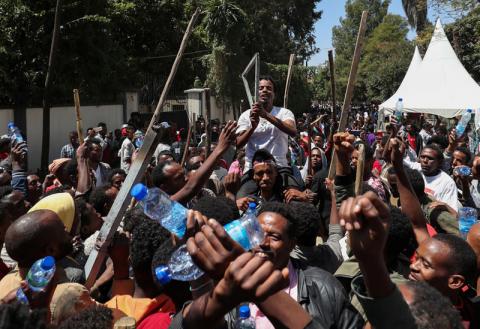 Oromo youth chant slogans during a protest in-front of Jawar Mohammed’s house, an Oromo activist and leader of the Oromo protest in Addis Ababa, Ethiopia, October 24, 2019. PHOTO BY REUTERS/Tiksa Negeri