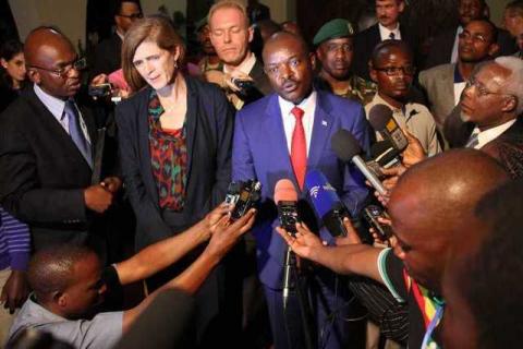 U.S. Ambassador to the United Nations, Samantha Power, and Burundian President Pierre Nkurunziza (C) speak to the press in Gitega, Burundi, January 22, 2016. PHOTO BY REUTERS/Michelle Nichols