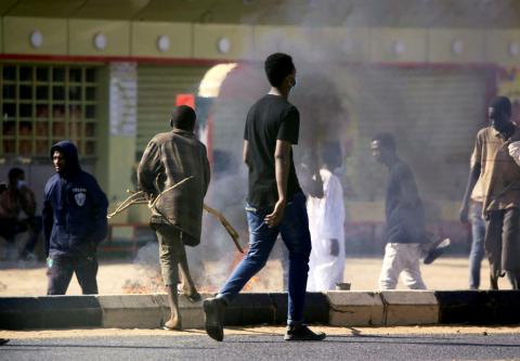 Sudanese demonstrators march during anti-government protests in Khartoum, Sudan, January 24, 2019. PHOTO BY REUTERS/Mohamed Nureldin Abdallah