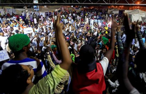 Sudanese protesters attend a demonstration along the streets of Khartoum, Sudan, May 22, 2019. PHOTO BY REUTERS/Mohamed Nureldin Abdallah