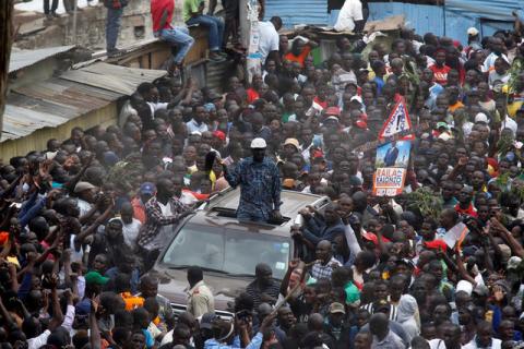 Opposition leader Raila Odinga greets supporters in Nairobi, Kenya, August 13, 2017. PHOTO BY REUTERS/Thomas Mukoya