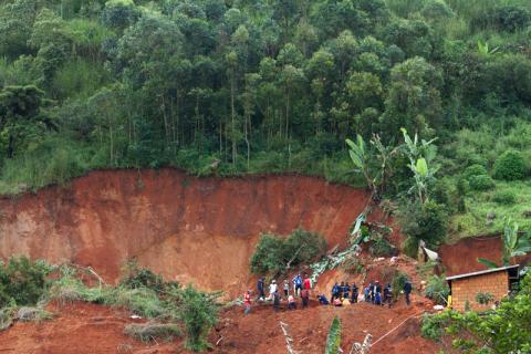 Rescue workers search for casualties at the site of a landslide caused by heavy rains in the town of Bafoussam in the western highlands, Cameroon, October 30, 2019. PHOTO BY REUTERS/Stringer