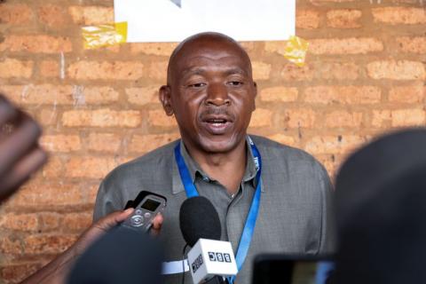 Burundi's opposition leader Agathon Rwasa, addresses the media after casting his ballot at a polling centre during the constitutional amendment referendum in Kiremba commune in Ngozi province, Burundi, May 17, 2018. PHOTO BY REUTERS/Evrard Ngendakumana