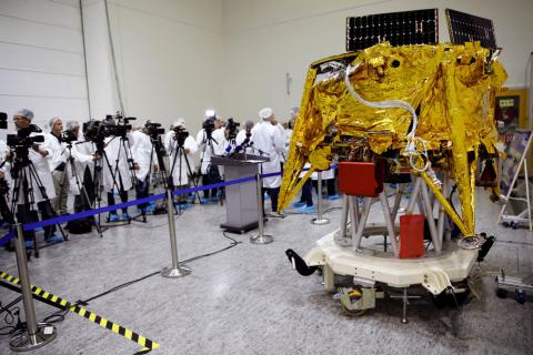 An unmanned spacecraft is seen during a presentation to the media by members of Israeli non-profit group SpaceIL and representatives from Israel Aerospace Industries (IAI), at the clean room of IAI's space division in Yehud, Israel, December 17, 2018. PHOTO BY REUTERS/Amir Cohen