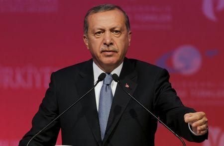 Turkey's President Tayyip Erdogan makes a speech during a graduation ceremony in Ankara, Turkey, June 11, 2015. PHOTO BY REUTERS/Umit Bektas