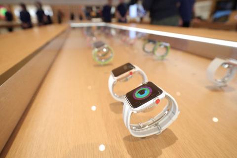 Apple watches are seen at a new Apple store in Chicago, Illinois, U.S., October 19, 2017. PHOTO BY REUTERS/John Gress