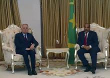 French Foreign Minister Jean-Marc Ayrault (L) and Mauritania's President Mohamed Ould Abdel Aziz meet in Nouakchott, Mauritania, April 6, 2017. PHOTO BY REUTERS/John Irish