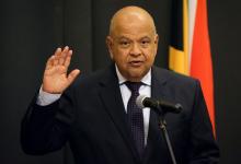 Pravin Gordhan is sworn in as Minister of Public Enterprises in Cape Town, South Africa, February 27, 2018. PHOTO BY REUTERS/Sumaya Hisham