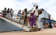 Migrants arrive at a naval base after they were rescued by Libyan coast guards in Tripoli, Libya, December 16, 2017. PHOTO BY REUTERS/Ismail Zitouny