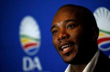 Leader of South Africa's Democratic Alliance (DA) Mmusi Maimane speaks during a news conference in Johannesburg, South Africa, April 1, 2016. PHOTO BY REUTERS/Siphiwe Sibeko