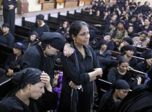 Mourners react at the Sacred Family Church for the funeral of Coptic Christians who were killed on Friday in Minya, Egypt, May 26, 2017. PHOTO BY REUTERS/Mohamed Abd El Ghany