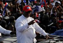 Ghanaian presidential candidate Nana Akufo-Addo of the opposition New Patriotic Party (NPP) waves during his last rally at a trade fair in Accra, December 4, 2016. PHOTO BY REUTERS/Luc Gnago