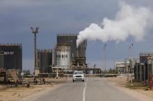 A general view shows an oil refinery in Zawia, 55km west of Tripoli, December 18, 2013. PHOTO BY REUTERS/Ismail Zitouny