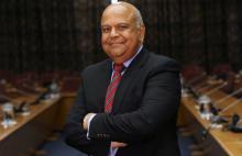 South Africa's Finance Minister Pravin Gordhan poses for a photograph in Pretoria, South Africa, October 14, 2016. PHOTO BY REUTERS/Siphiwe Sibeko