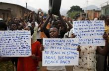 Protesters who are against Burundi President Pierre Nkurunziza and his bid for a third term march in Bujumbura, Burundi, June 4, 2015. PHOTO BY REUTERS/Goran Tomasevic