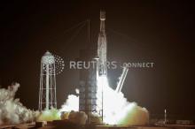 A SpaceX Falcon Heavy rocket, carrying the U.S. Air Force's Space Test Program 2 Mission, lifts off from the Kennedy Space Center in Cape Canaveral, Florida, U.S., June 25, 2019. PHOTO BY REUTERS/Joe Skipper