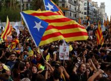 Students attend a demonstration in favor of the banned October 1 independence referendum in Barcelona, Spain, September 28, 2017. PHOTO BY REUTERS/Juan Medina