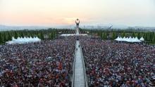 Supporters of Turkish President Tayyip Erdogan gather in a ceremony marking the first anniversary of the attempted coup at the Presidential Palace in Ankara, Turkey July 16, 2017. PHOTO BY REUTERS/Murat Cetinmuhurdar/Presidential Palace